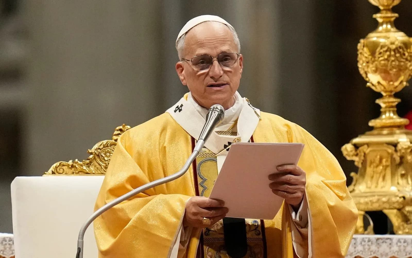 Papa Leoni bën thirrje për mirësi ndaj të huajve dhe të varfërve në mesazhin e Krishtlindjes