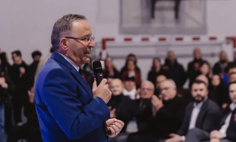 PDK me seri videosh 10-sekondëshe me AI: Të bashkuar në Kosovë. Të respektuar në botë. Voto Bedri Hamzën
