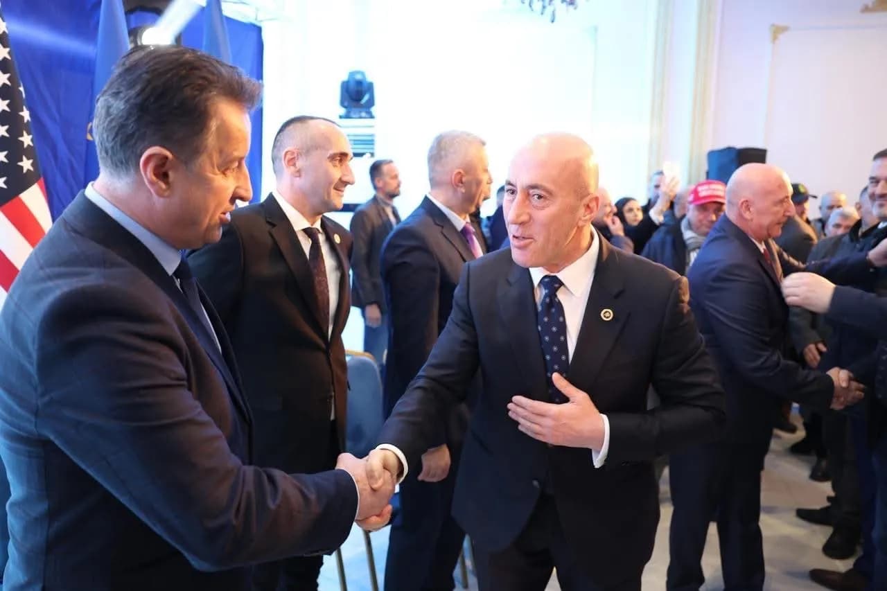 Peja uragan përkrahjeje për Arbër Tolajn e AAK-në: Këtu nis çdo fitore e madhe