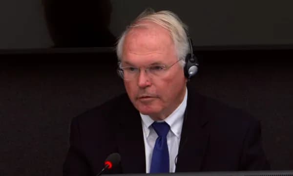 Rrëfehet ambasadori Hill: Pse vendosa të dëshmoj për Thaçin në Hagë