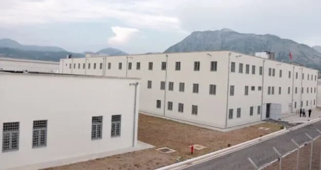 Shkodër: Vdes në burg i dënuari me 25 vjet për vrasjen e gruas shtatzënë