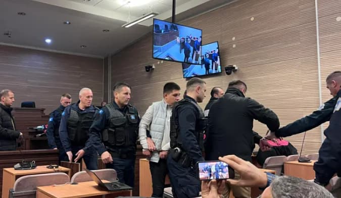 Të akuzuarit për sulmin e Banjskës sillen në gjykatë nën masa të rrepta sigurie
