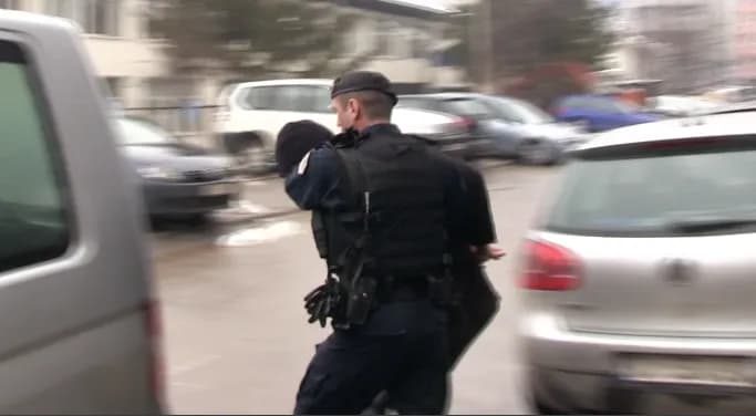 Arrestimi i dy ish-drejtuesve të BKS-së, dyshohen se iu lëshuan qytetarëve para në emër të sigurimeve e një pjesë të tyre e morën vetë