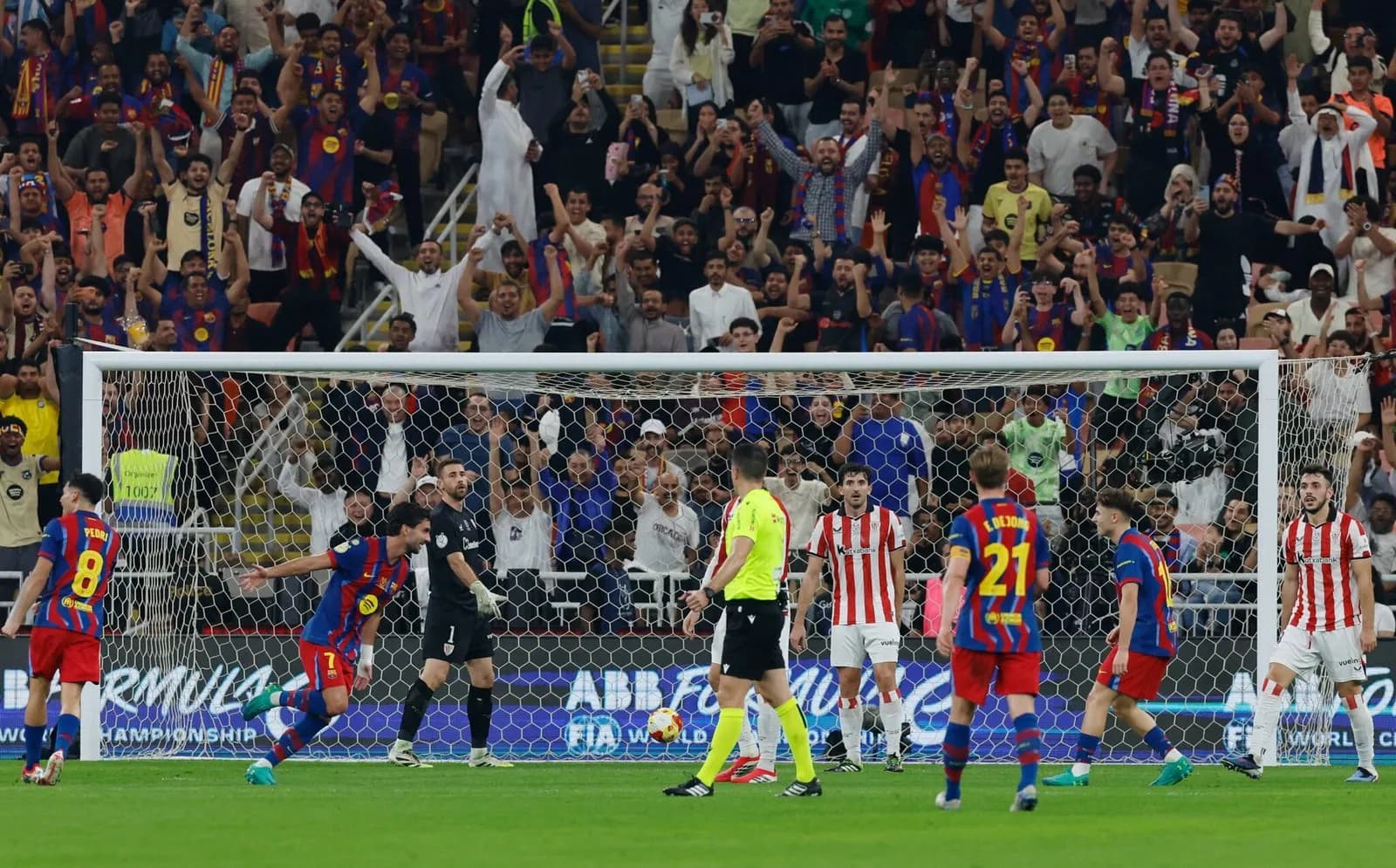 Barcelona stërvitet me Bilbaon dhe prek finalen e Superkupës, i qon mesazh të fortë Realit e Atletikos
