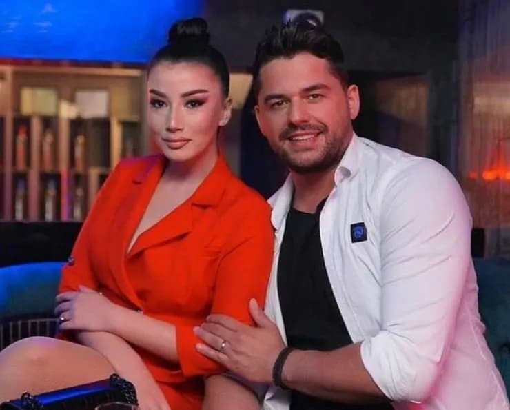 Bashkëshortja e Shpat Kasapit ndan dhimbjen dy muaj pas vdekjes së tij