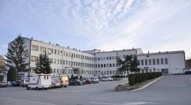 Dyshohet për neglizhencë në Spitalin e Gjlanit, dëmtohen ampula me vlerë 20 mijë euro
