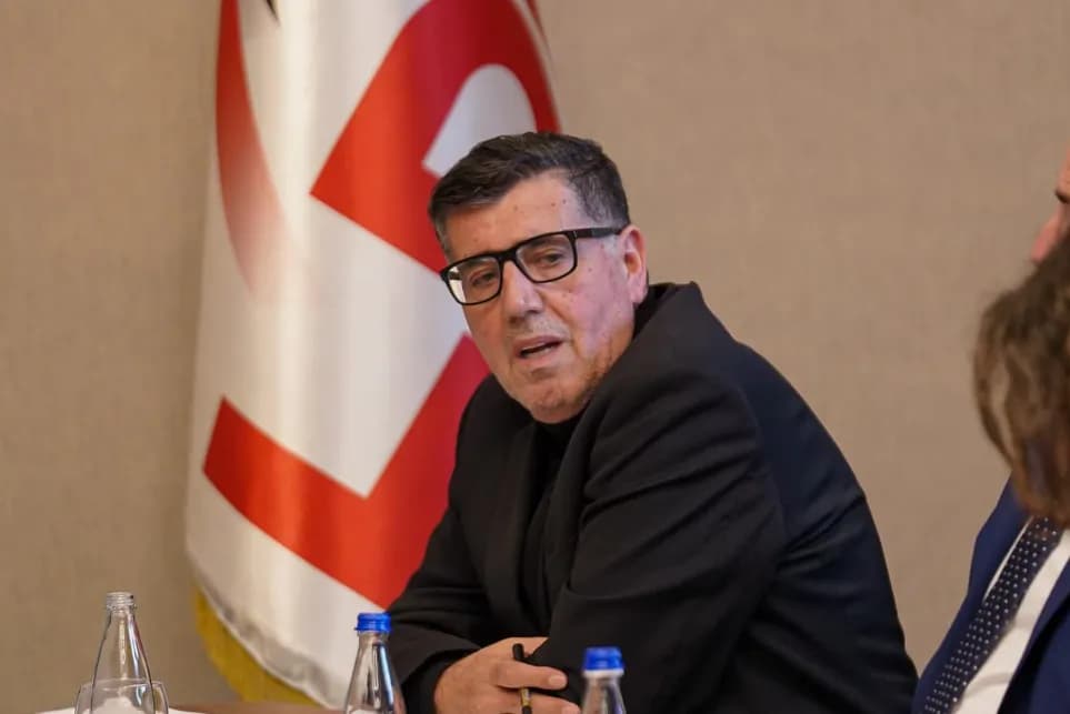 Haziri: Ibrahim Rugova e Ramiz Alia kishin marrëveshje për përgatitjen e celulave të para ushtarake të Kosovës