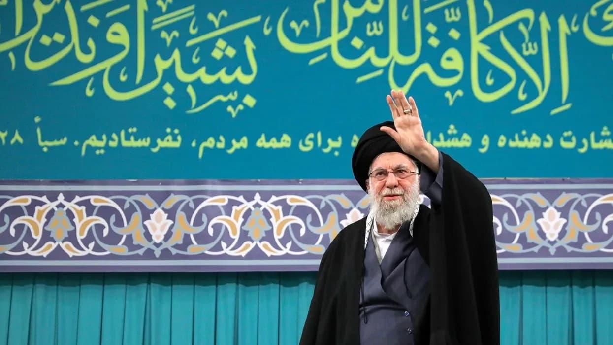 Irani paralajmëron se sulmi ndaj Khameneit do të ishte shpallje lufte