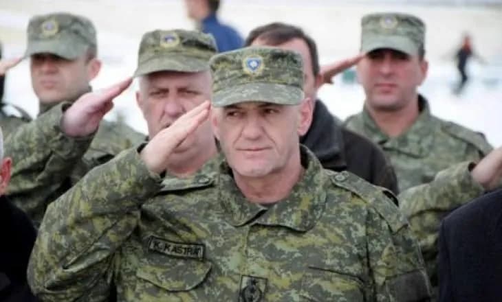 Ish-komandanti i FSK-së: Të gjitha armët që blihen nuk do të duhej të bëheshin publike
