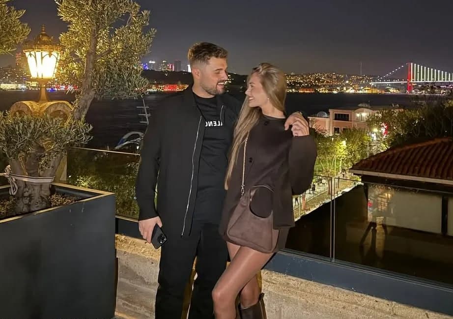 Kjo bukuroshe është e fejuara e Hamëz Jasharit të ri