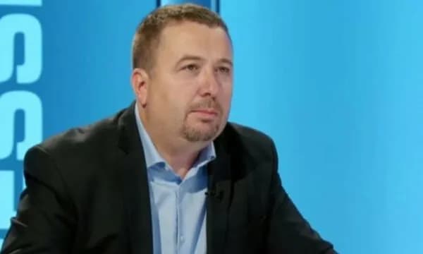 Latifi: ‘Rugova në momentet e ndryshimeve i dha orientim vendit’