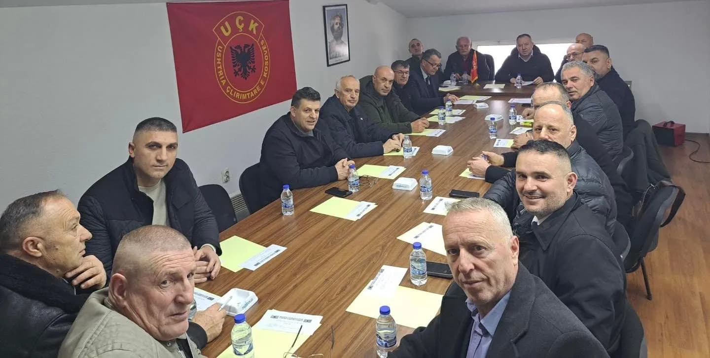 Mbledhja e OVL-UÇK, kryesia kërkon pjesëmarrje masive dhe moblizim për protestën me 17 shkurt
