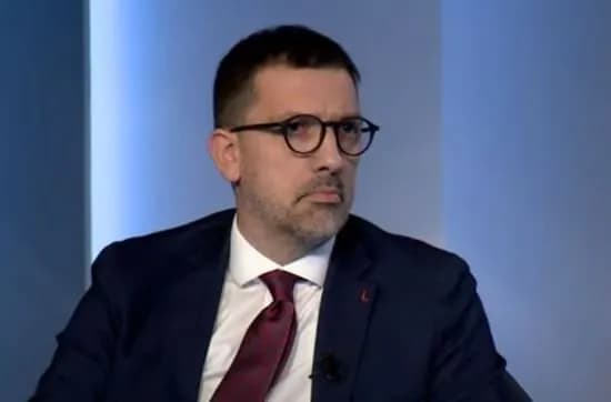 Mburrja e Kurtit në Davos, Sejdiu: Fol ky, skuqu ne – rrezikojmë që nga 1 miliardë euro në muaj të dalin nga vendi