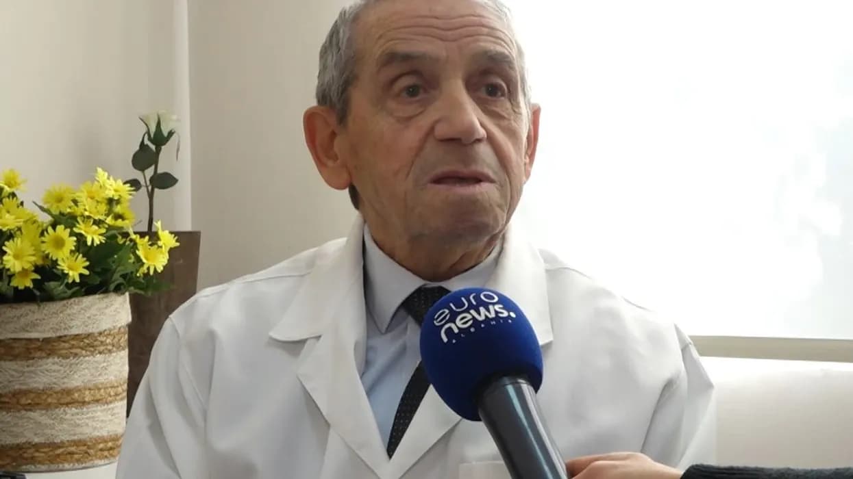 Mjeku i rrallë shqiptar që sfidoi detin: 22 ditë nën ujë