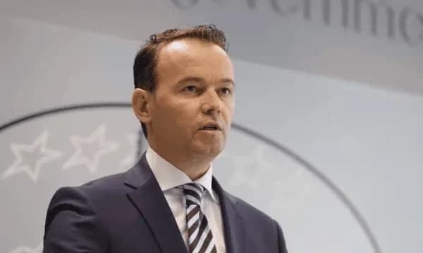 Përfundon intervistimi i Faton Pecit për grantet, flasin nga Prokuroria Speciale