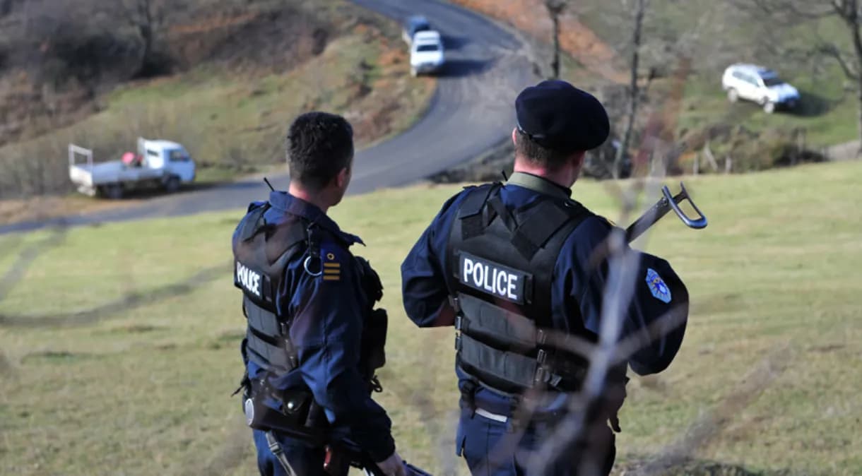 Policia dhe KFOR-i sonte në Ujman, u dyshua për mjet shpërthyes te kanali