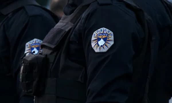 Policia në rajonin e Prishtinës për dy javë shqiptoi afër 2 mijë gjoba: Sfidë numri i madh i automjeteve të paregjistruara