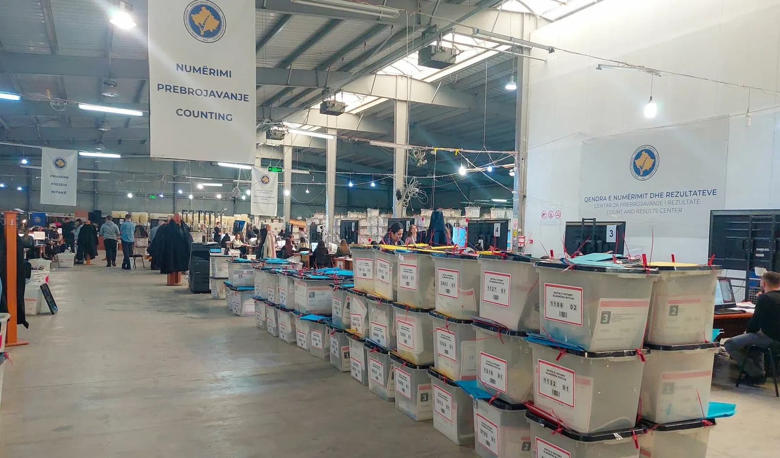 Rinumërohen rreth 95% e vendvotimeve, sot pritet të mbyllet procesi
