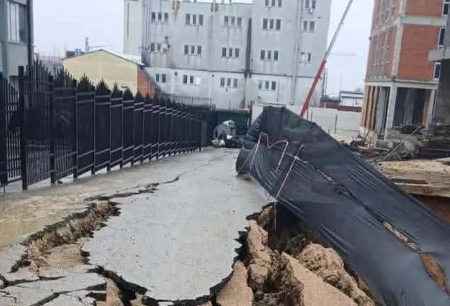 Shembja e dheut në Veternik, Komuna e Prishtinës paralajmëron procedura penale ndaj operatorit privat