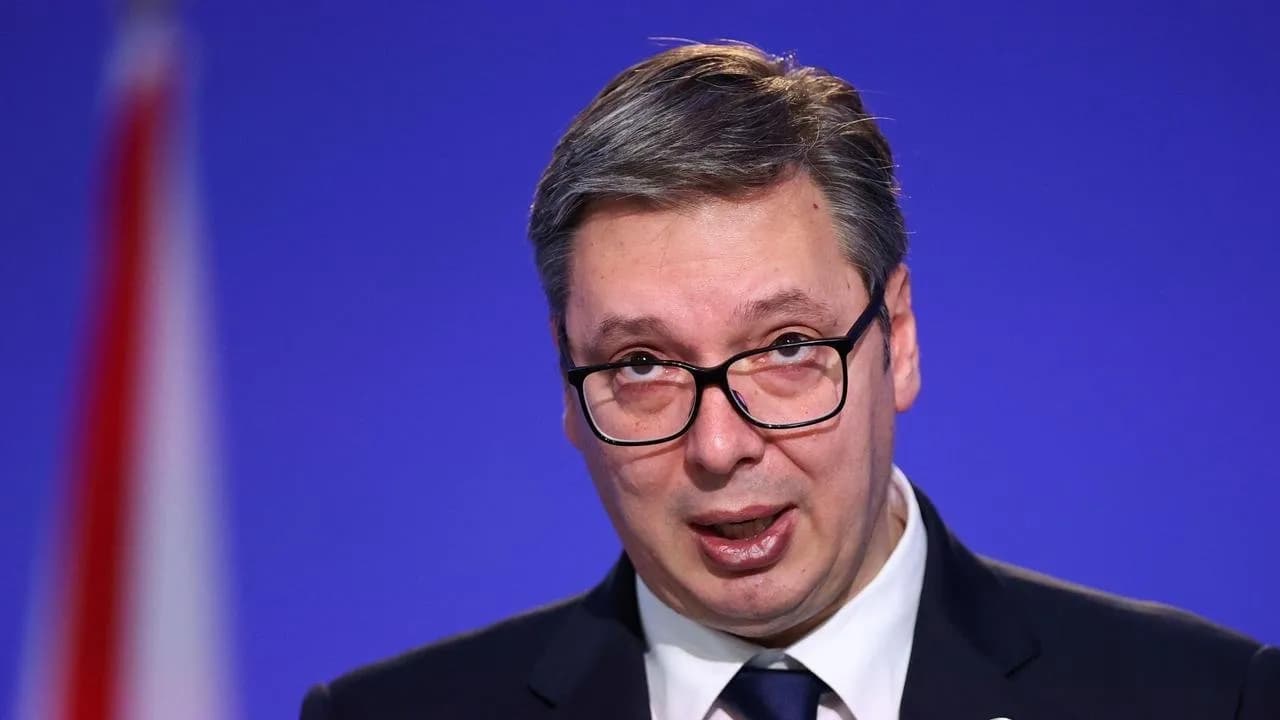 Vuçiq aludon sërish se në rajon ka aleanca ushtarake kundër Serbisë: Po veprojmë me përgjegjësi