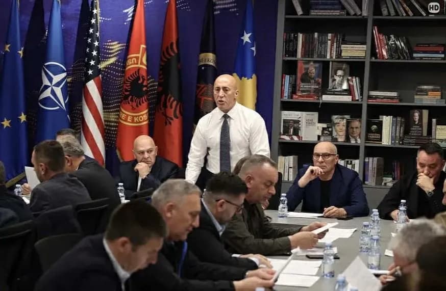AAK mban sot mbledhje, në rend dite shpallja e zgjedhjeve të brendshme të partisë