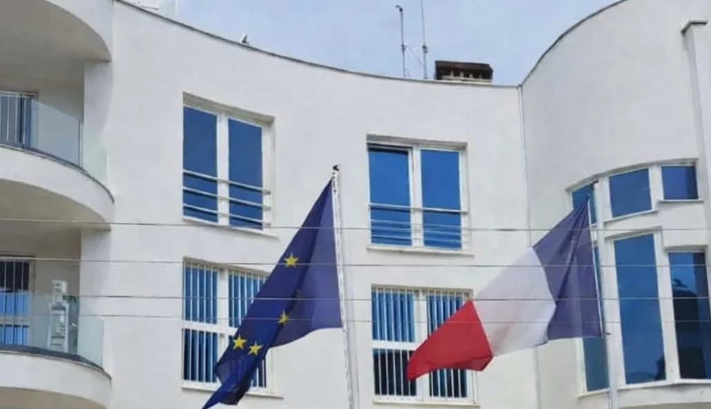 Ambasada e Francës uron Kosovën për 18-vjetorin e Pavarësisë