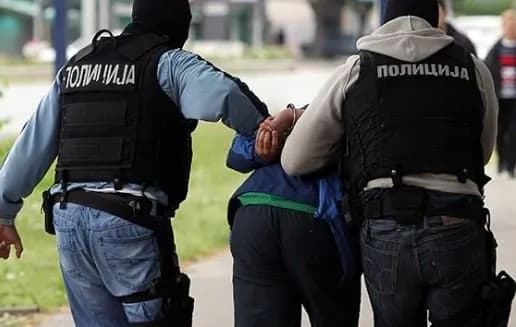 Arrestohen tre persona në Shkup, dyshime për ekstremizëm dhe armë ilegale