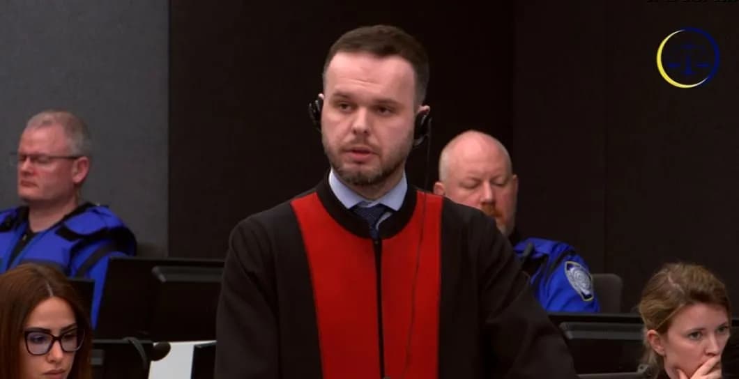 Avokati shqiptar e thotë në Hagë: UÇK-ja u themelua si lëvizje mbrojtëse, jo për pushtet