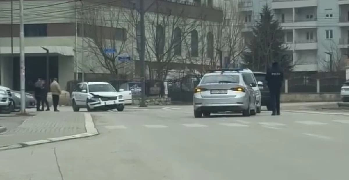 Dy të lënduar nga aksidenti mes dy veturave në Istog
