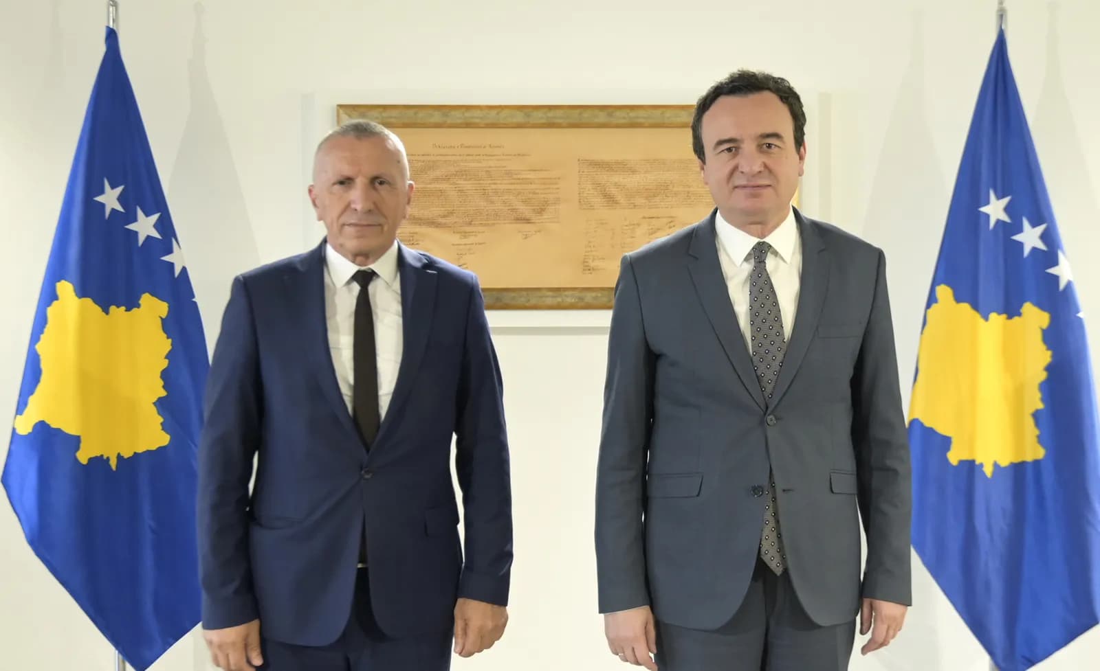 Kamberi uron Kurtin: Qeveria e re ta vendosë çështjen e Luginës së Preshevës lart në agjendën e saj