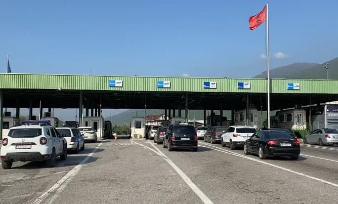 Kapet me kokainë një person në pikën kufitare në Morinë