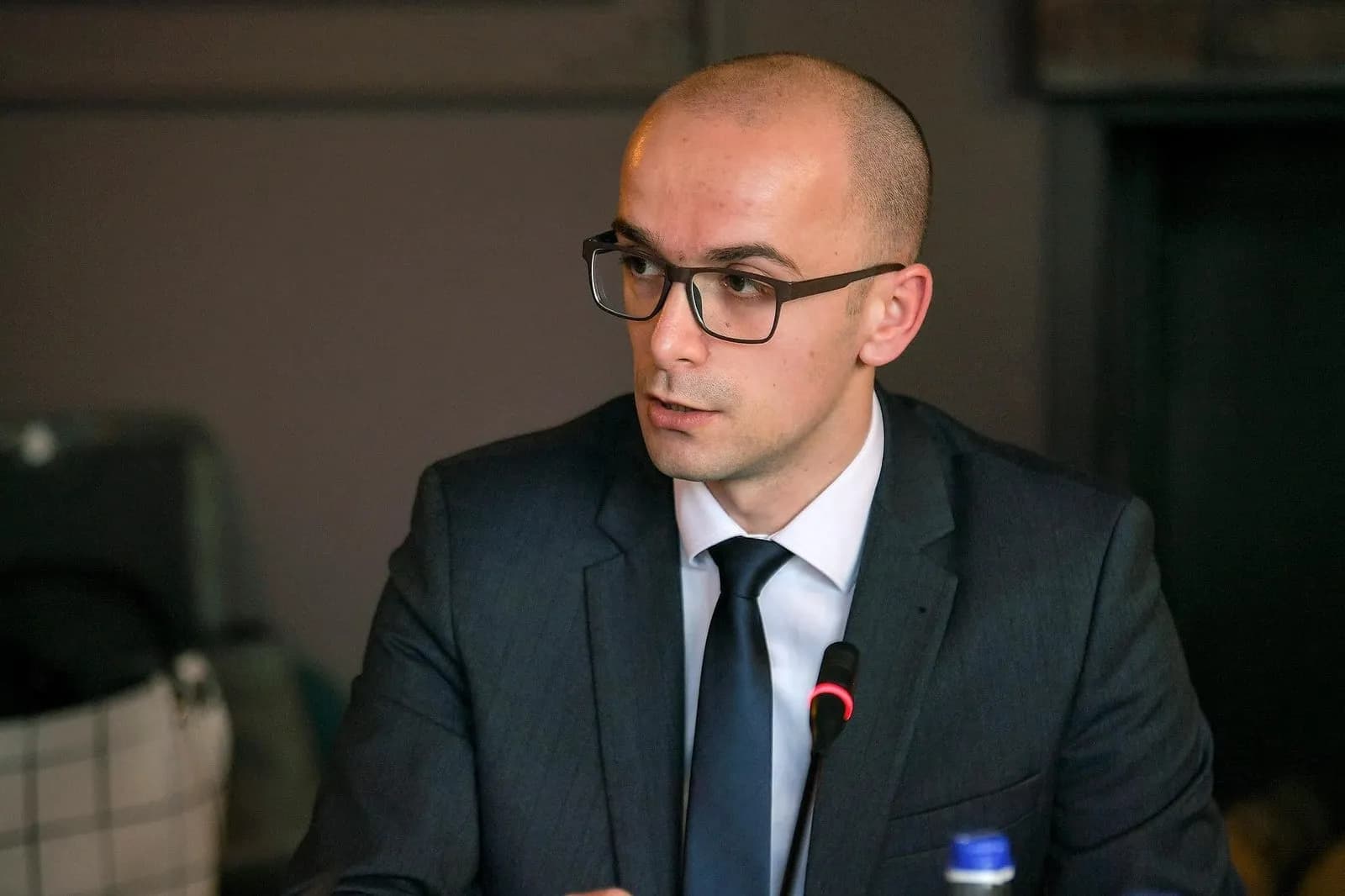 Kurti emëron Kreshnik Ahmetin zëvendësministër të Punëve të Jashtme dhe Diasporës