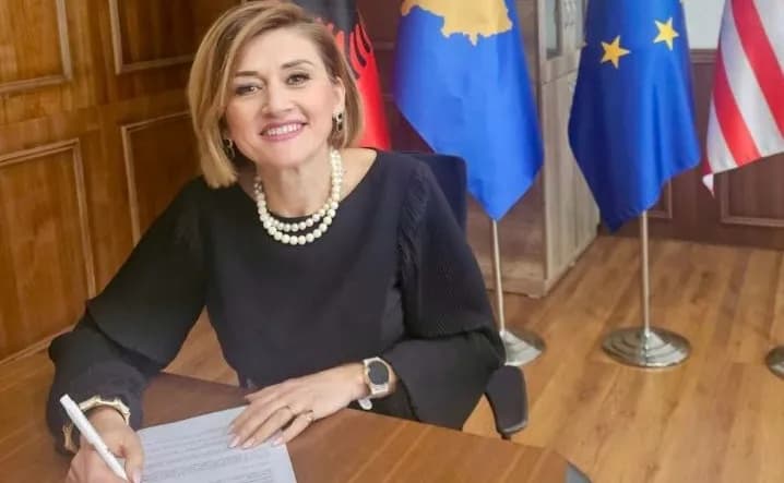 Kusari-Lila nënshkruan inicimin e procedurës të ligjit për çmimet tavan