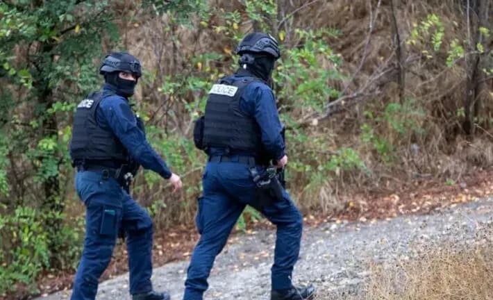 Lajmet në mediat serbe për të shtëna në brezin kufitar, deklarohet Policia: Janë dezinformatë