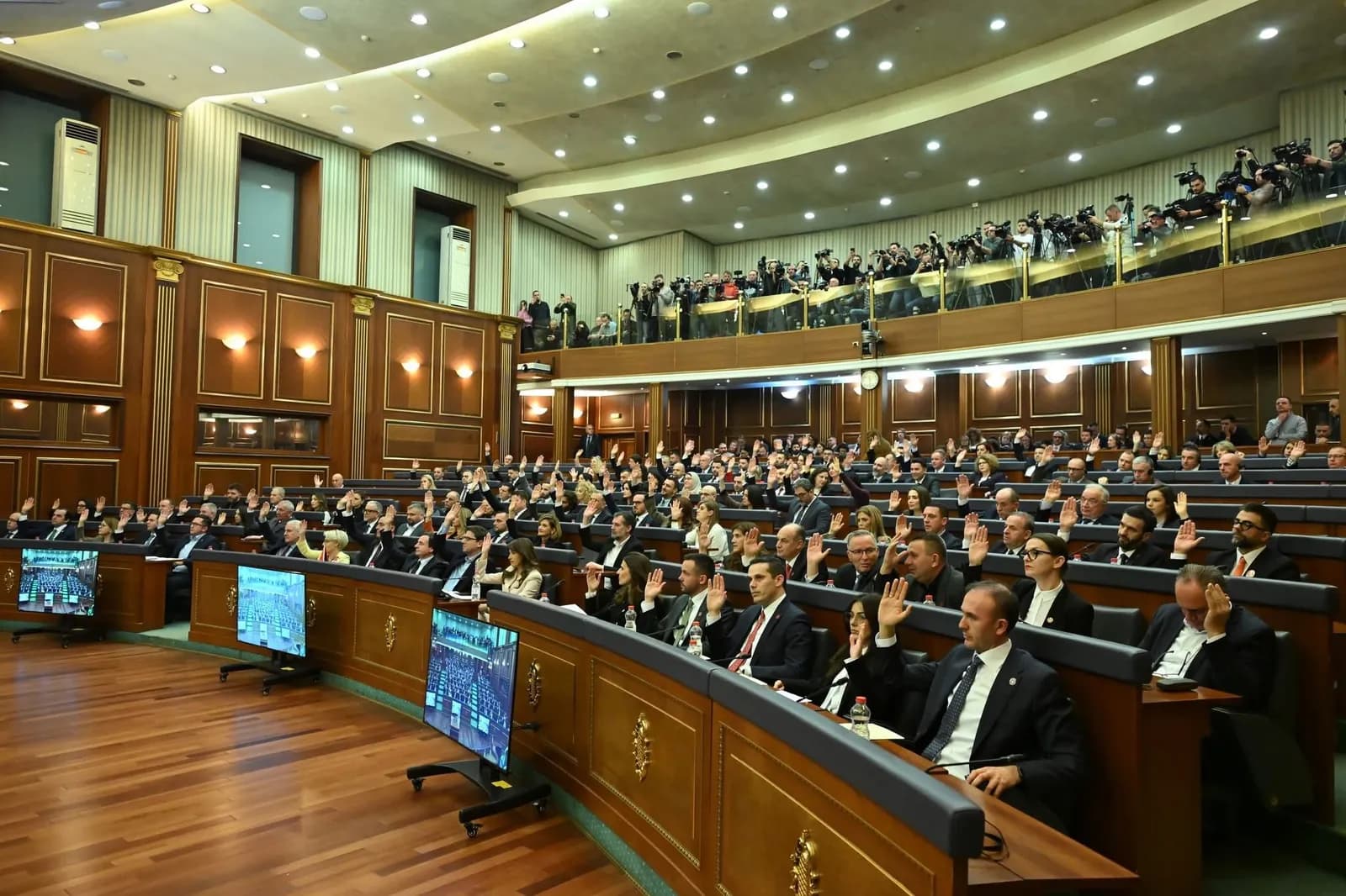 Lidhja e Bizneseve të Kosovës uron konstituimin e institucioneve të reja: Prioritet të jetë ekonomia