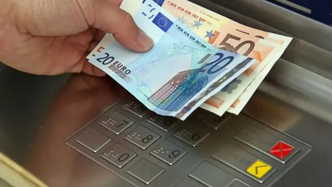Mbi 4 mijë euro false të deponuara, banka në Prishtinë e raporton rastin në polici