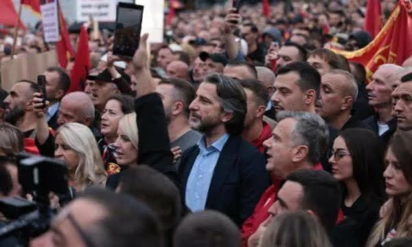 Olluri: Rama doli në mbrojtje të UÇK-së e fitoi, por Abdixhiku sërish po “tutet” – Ilaç për tutë s’ka
