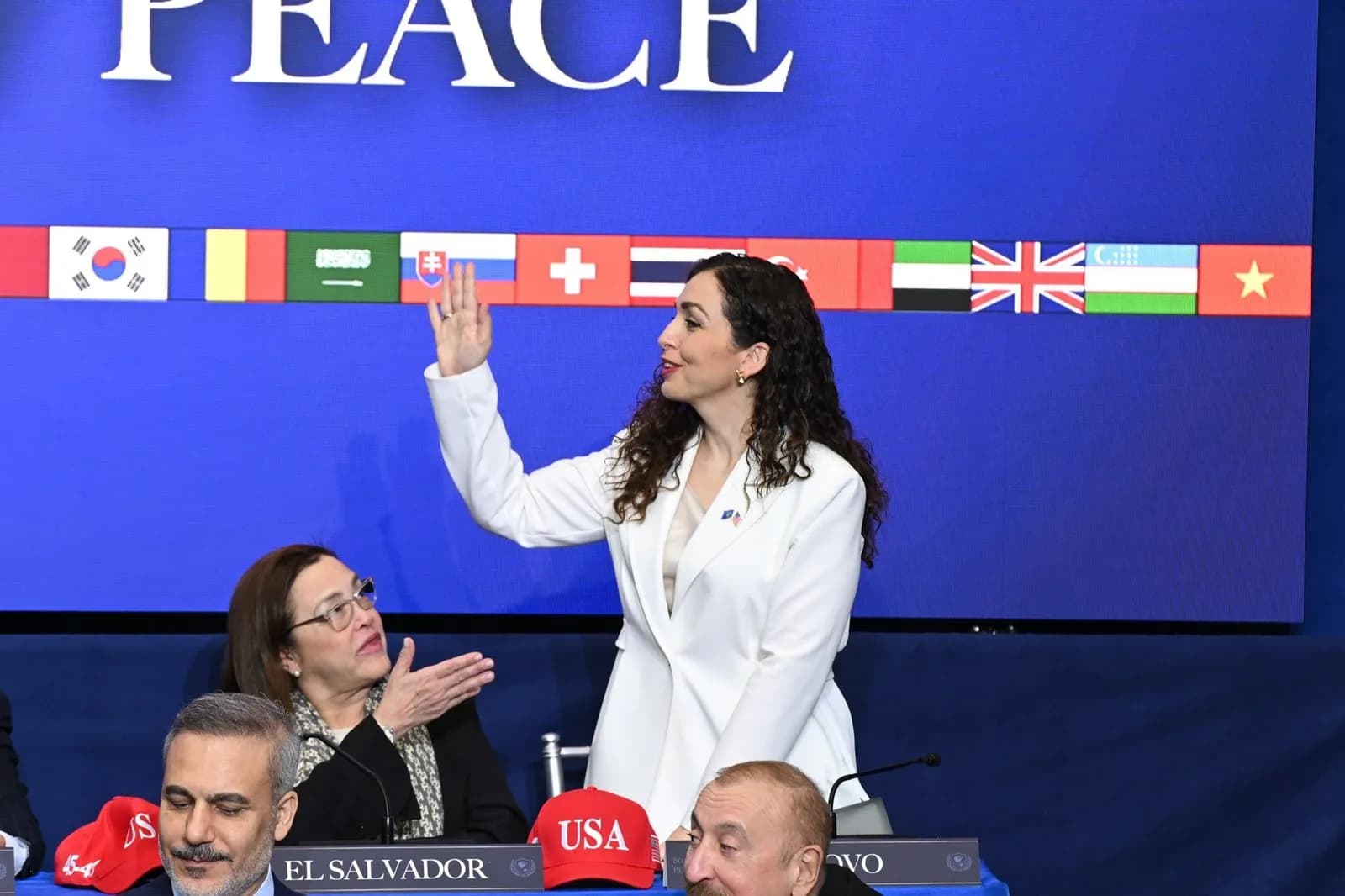 Presidenca del me sqarim pasi Trump s’i dha fjalën Vjosa Osmanit në Bordin e Paqes