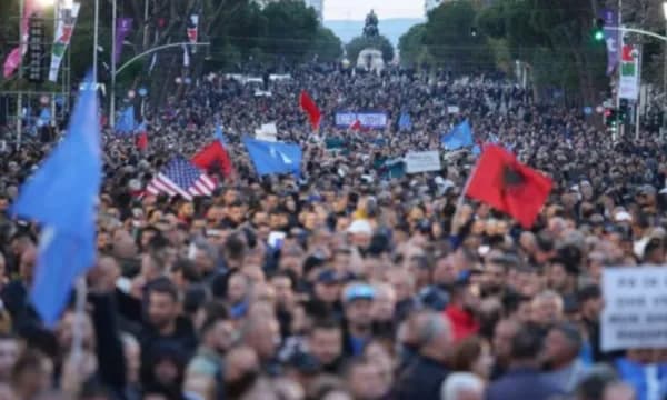 Protesta e PD-së, lirohen 18 të arrestuarit në Tiranë