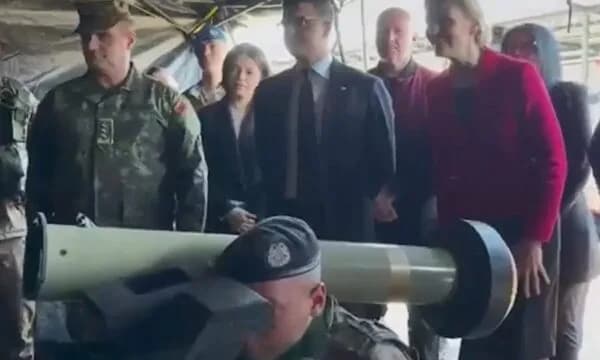 Shqipëria pranon raketat Javelin të dërguara nga SHBA