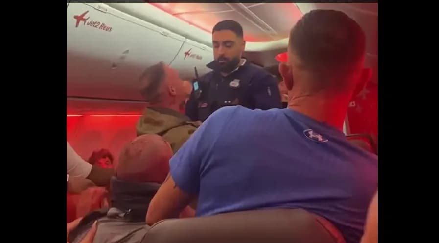 Sherr në aeroplanin Turqi–Mançester, ulje emergjente në Bruksel dhe dy të arrestuar