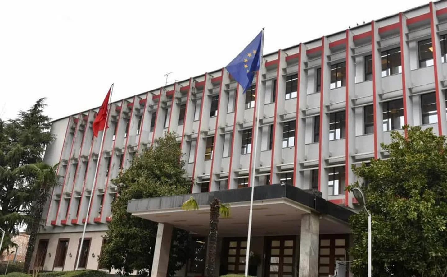 Sulmet izraelite në Iran, Ministria e Jashtme i bën thirrje qytetarëve shqiptarë në Izrael: Tregoni kujdes