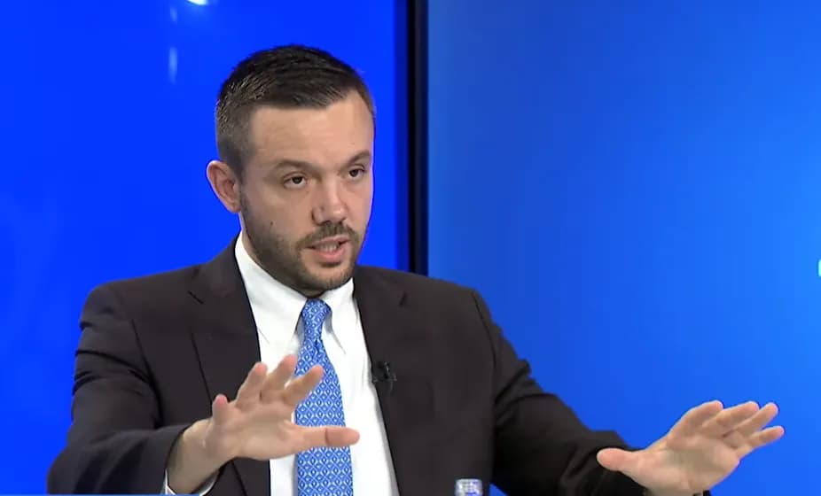 Tahiri: Kurti nuk e do Vjosa Osmanin për presidente, do personalitete të tjera ku e shtrin kontrollin e tij direkt