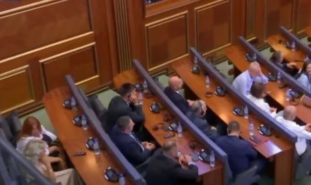 Zlatan Elek jep dorëheqje nga pozita e deputetit të Kosovës