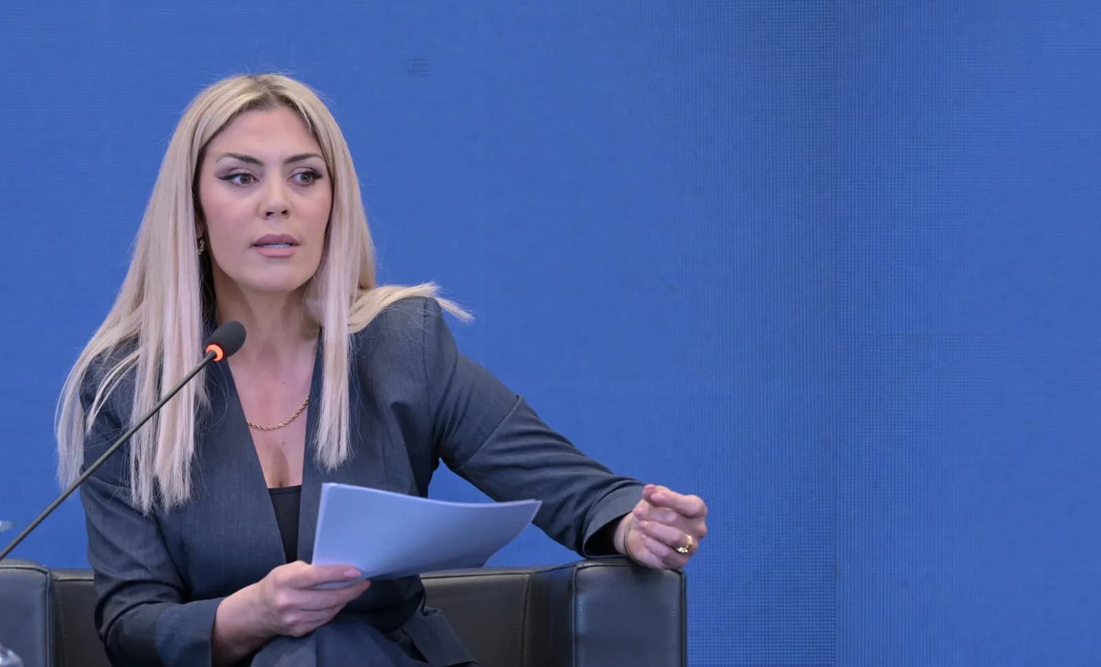 “Ajo që dikur paraqitej si tradhti, në pushtet u bë një vendim i thjeshtë” – Deliu pasi Rashiq tha se “për hatër të tij” u dha Manastiri i Deçanit