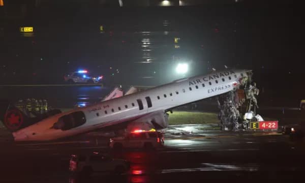 Aksidenti fatal në pistën e La Guardia në New York: Avioni u përplas me kamionin, vdesin dy pilotët
