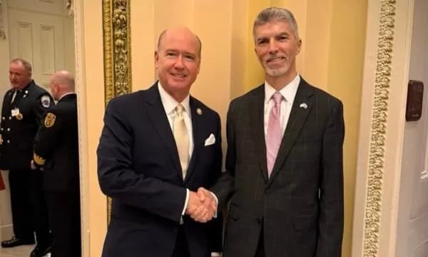 Ambasadori Dugolli e takon një kongresmen amerikan, flasin për zhvillimet e fundit dhe për avancim raportesh