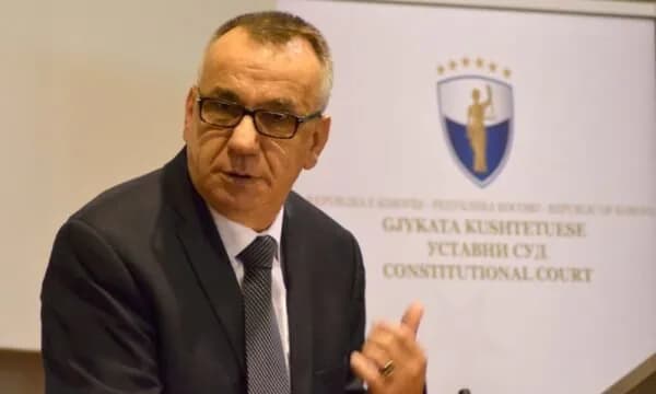 Asnjë detyrim që deputetët të rrinë në sallë për president, thotë Hasani