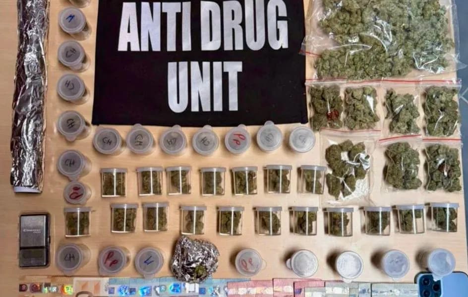 Fushë Kosovë: Arrestohet një person, i sekuestrohen mbi pesë kilogramë substanca narkotike