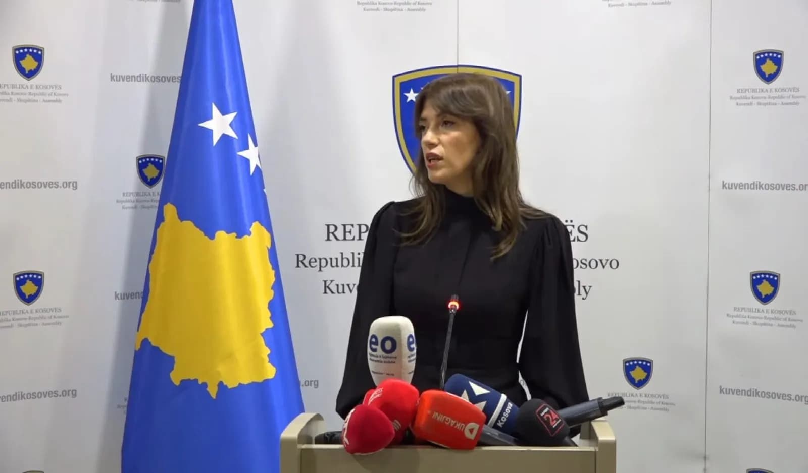 Haxhiu ia nis Kushtetueses emrat e deptuetëve që munguan: Të detyrohen të votojnë për President